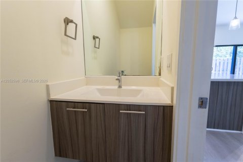 Condo in Doral, Florida, 3 bedrooms  № 2249984 - photo 18