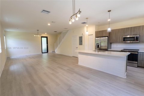Condo in Doral, Florida, 3 bedrooms  № 2249984 - photo 13
