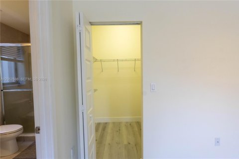Condo in Doral, Florida, 3 bedrooms  № 2249984 - photo 30