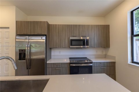 Condo in Doral, Florida, 3 bedrooms  № 2249984 - photo 14