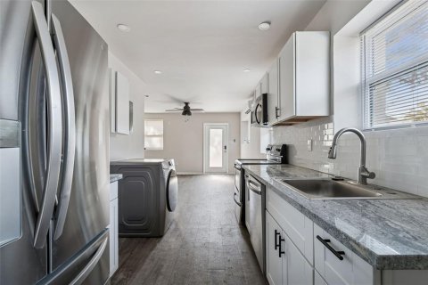 Apartment in Tampa, Florida 2 bedrooms, 92.9 sq.m. № 2099963