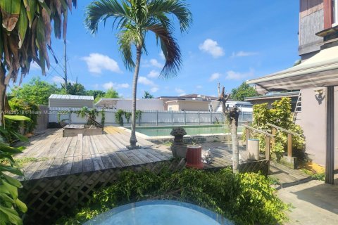 Villa ou maison à vendre à Miami, Floride: 4 chambres, 278.89 m2 № 1825890 - photo 5