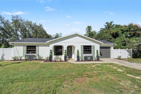 Villa ou maison à Spring Hill, Floride 3 chambres, 142.51 m2 № 2429230