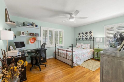 House in Saint Petersburg, Florida 3 bedrooms, 191.1 sq.m. № 1734616 - photo 29