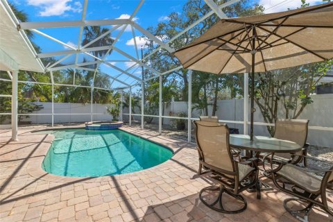 House in Saint Petersburg, Florida 3 bedrooms, 191.1 sq.m. № 1734616 - photo 18