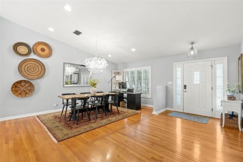 House in Saint Petersburg, Florida 3 bedrooms, 191.1 sq.m. № 1734616 - photo 10