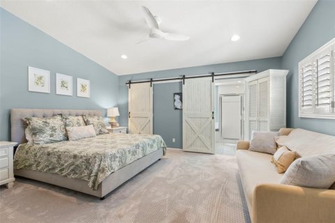 House in Saint Petersburg, Florida 3 bedrooms, 191.1 sq.m. № 1734616 - photo 23