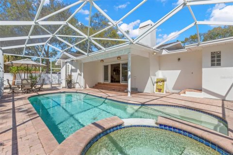 House in Saint Petersburg, Florida 3 bedrooms, 191.1 sq.m. № 1734616 - photo 21