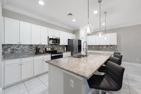 Casa en venta en Port St. Lucie, Florida, 3 dormitorios, 179.86 m2 № 2190240 - foto 11