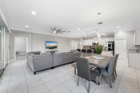 Casa en venta en Port St. Lucie, Florida, 3 dormitorios, 179.86 m2 № 2190240 - foto 10