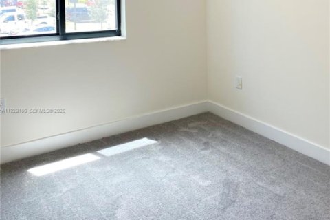 Touwnhouse à vendre à Doral, Floride: 3 chambres, 259.1 m2 № 2034816 - photo 24