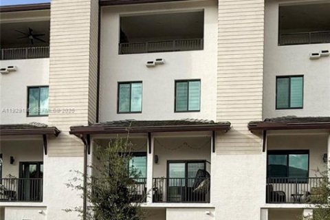 Touwnhouse à URBANA à Doral, Floride 3 chambres, 259.1 m2 № 2034816