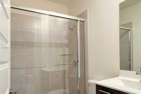 Touwnhouse à vendre à Doral, Floride: 3 chambres, 259.1 m2 № 2034816 - photo 25