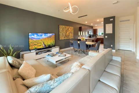 Touwnhouse à vendre à Doral, Floride: 3 chambres, 259.1 m2 № 2034816 - photo 14