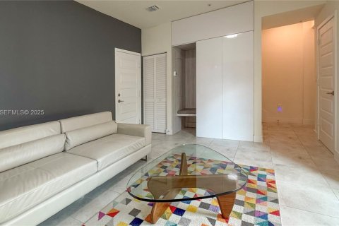 Touwnhouse à vendre à Doral, Floride: 3 chambres, 259.1 m2 № 2034816 - photo 10