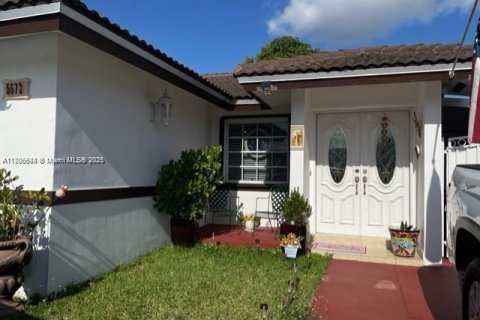 Villa ou maison à vendre à Miami, Floride: 3 chambres, 123 m2 № 1742349 - photo 7