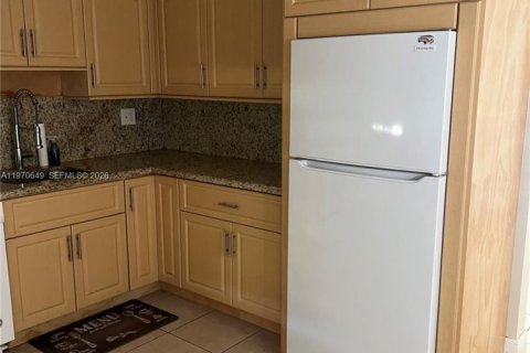 House in Homestead, Florida 3 bedrooms, 103.68 sq.m. № 2031338 - photo 7