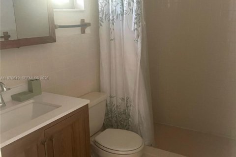 House in Homestead, Florida 3 bedrooms, 103.68 sq.m. № 2031338 - photo 12