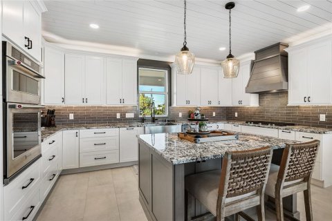 House in Port Charlotte, Florida 5 bedrooms, 494.61 sq.m. № 1608991 - photo 26