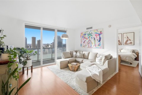 Condominio en venta en Miami, Florida, 2 dormitorios, 116.69 m2 № 1964202 - foto 1