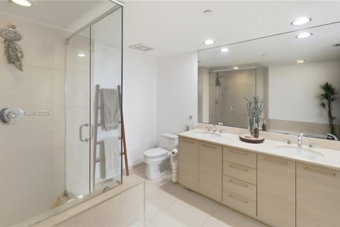 Condominio en venta en Miami, Florida, 2 dormitorios, 116.69 m2 № 1964202 - foto 18