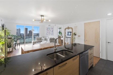 Condominio en venta en Miami, Florida, 2 dormitorios, 116.69 m2 № 1964202 - foto 11