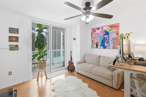 Condominio en venta en Miami, Florida, 2 dormitorios, 116.69 m2 № 1964202 - foto 19