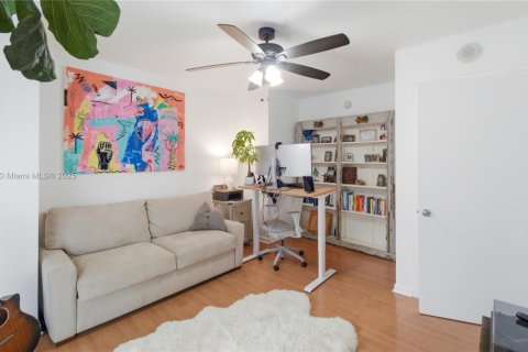 Condominio en venta en Miami, Florida, 2 dormitorios, 116.69 m2 № 1964202 - foto 20