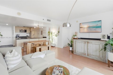 Condominio en venta en Miami, Florida, 2 dormitorios, 116.69 m2 № 1964202 - foto 3