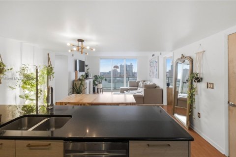 Condominio en venta en Miami, Florida, 2 dormitorios, 116.69 m2 № 1964202 - foto 12