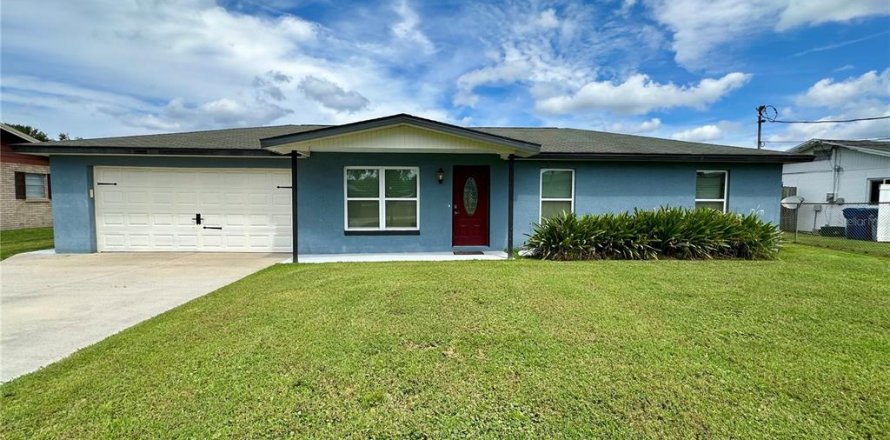 Casa en Astor, Florida 3 dormitorios, 104.05 m2 № 1902111