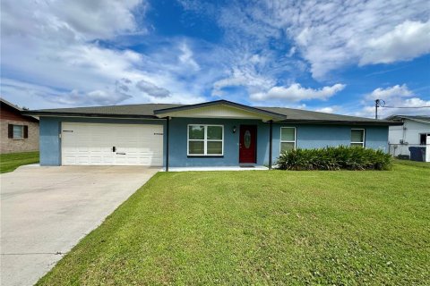 Casa en venta en Astor, Florida, 3 dormitorios, 104.05 m2 № 1902111 - foto 2