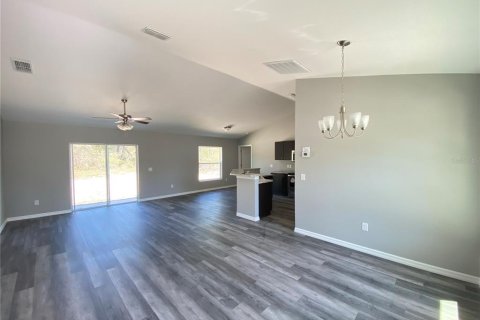 Villa ou maison à louer à Ocala, Floride: 3 chambres, 131.55 m2 № 2433607 - photo 4