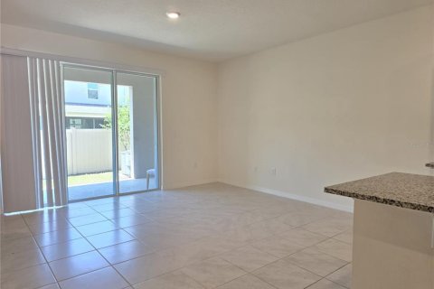Adosado en alquiler en Howey-in-the-Hills, Florida, 3 dormitorios, 155.43 m2 № 2106759 - foto 14