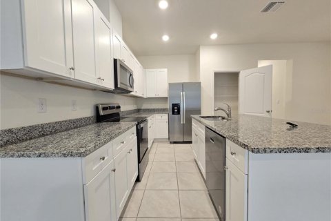 Adosado en alquiler en Howey-in-the-Hills, Florida, 3 dormitorios, 155.43 m2 № 2106759 - foto 12