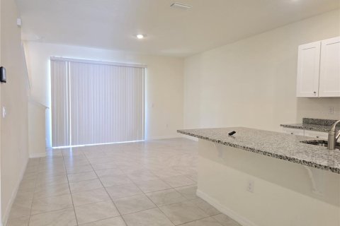 Adosado en alquiler en Howey-in-the-Hills, Florida, 3 dormitorios, 155.43 m2 № 2106759 - foto 13
