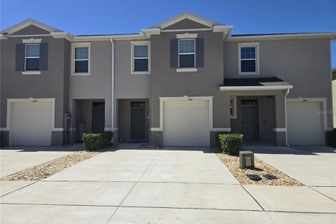 Adosado en Howey-in-the-Hills, Florida 3 dormitorios, 155.43 m2 № 2106759