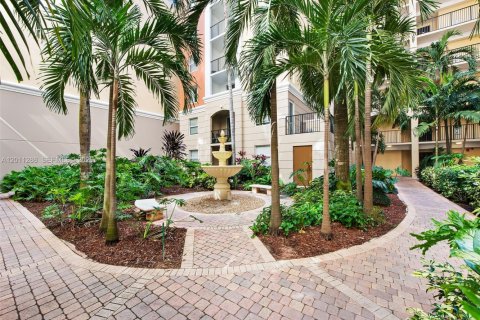 Condominio en venta en Sunny Isles Beach, Florida, 2 dormitorios, 95.13 m2 № 2076672 - foto 2