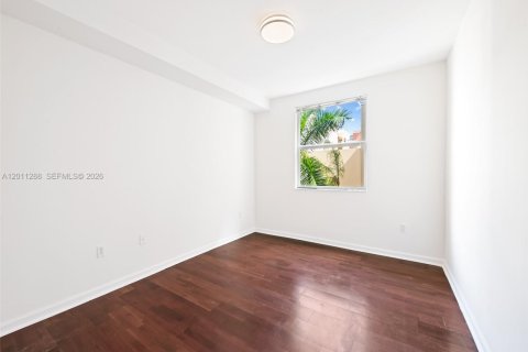 Condominio en venta en Sunny Isles Beach, Florida, 2 dormitorios, 95.13 m2 № 2076672 - foto 8
