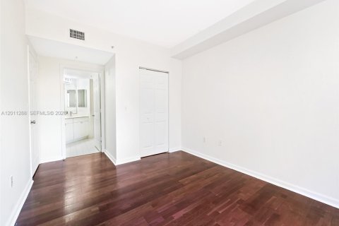 Condominio en venta en Sunny Isles Beach, Florida, 2 dormitorios, 95.13 m2 № 2076672 - foto 9