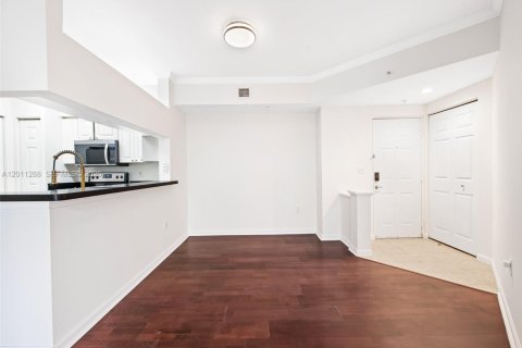 Condominio en venta en Sunny Isles Beach, Florida, 2 dormitorios, 95.13 m2 № 2076672 - foto 6