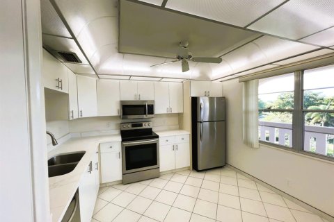 Condo in Coconut Creek, Florida, 2 bedrooms  № 2250063 - photo 4