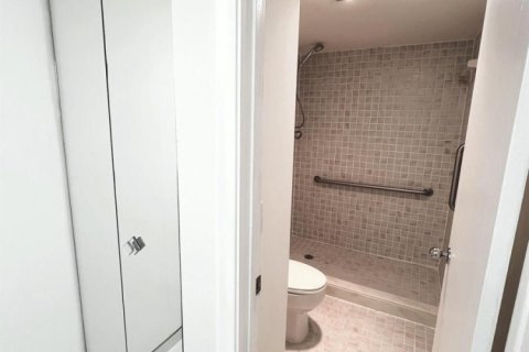 Condo in Coconut Creek, Florida, 2 bedrooms  № 2250063 - photo 10