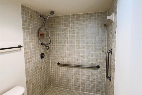 Condo in Coconut Creek, Florida, 2 bedrooms  № 2250063 - photo 11