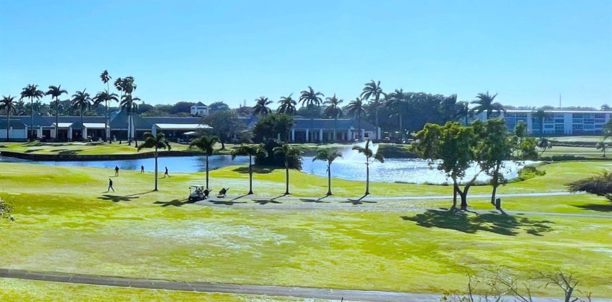 Condo in Coconut Creek, Florida, 2 bedrooms  № 2250063