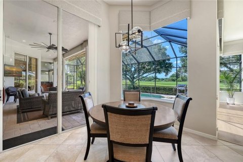 Villa ou maison à vendre à Sarasota, Floride: 4 chambres, 356.09 m2 № 2398984 - photo 19