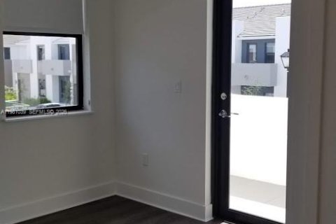 Touwnhouse à louer à Miami, Floride: 3 chambres, 155.89 m2 № 2044212 - photo 8