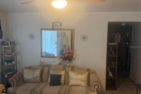Villa ou maison à vendre à Tampa, Floride: 3 chambres, 131.27 m2 № 2429236 - photo 10