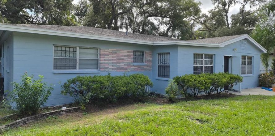 Villa ou maison à Tampa, Floride 3 chambres, 131.27 m2 № 2429236