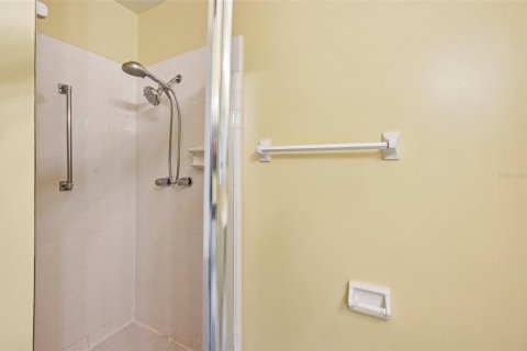 Condo in Sun City Center, Florida, 2 bedrooms  № 1844419 - photo 21